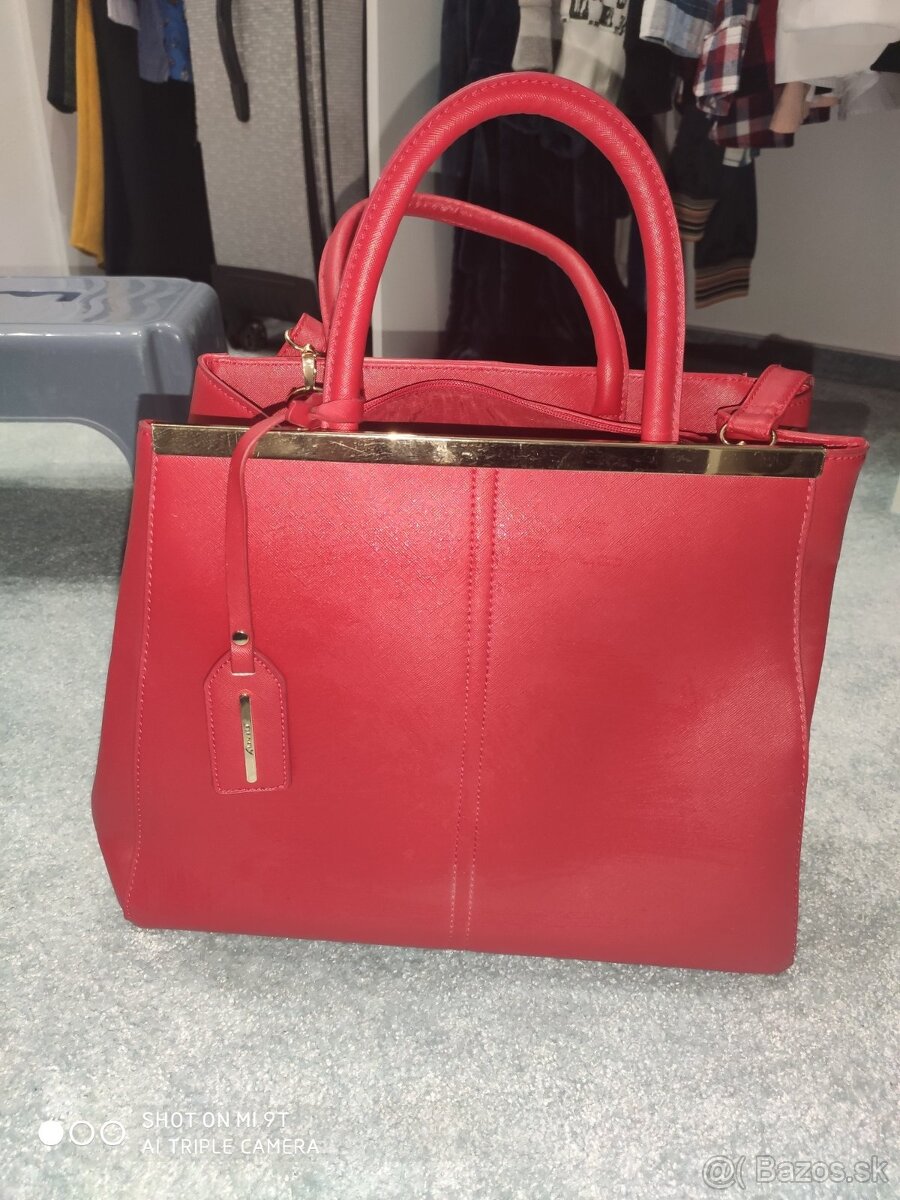 Červená kabelka Orsay