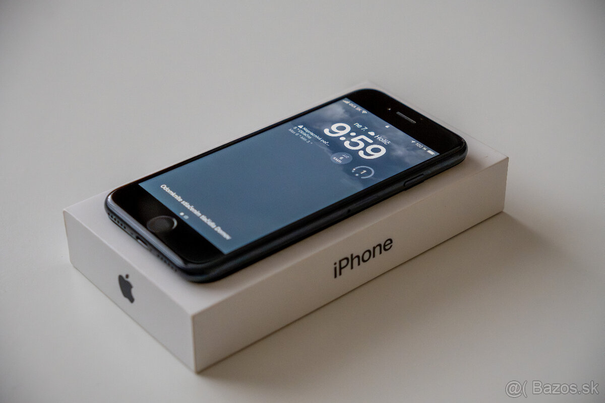 Apple iPhone SE 2022 128GB 94%