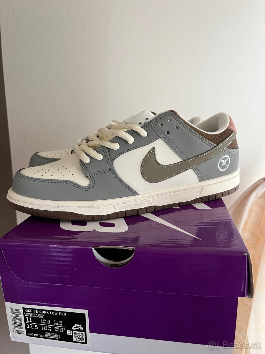 SB Dunk Low Pro