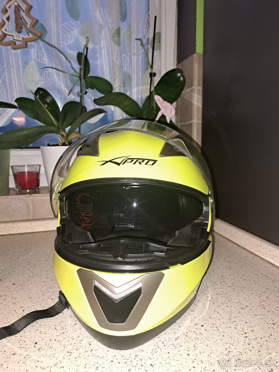 Predam prilbu velkosť L 59-60