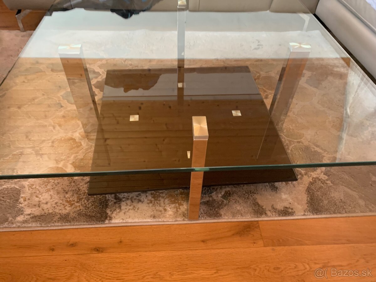 Konferenčný stolík