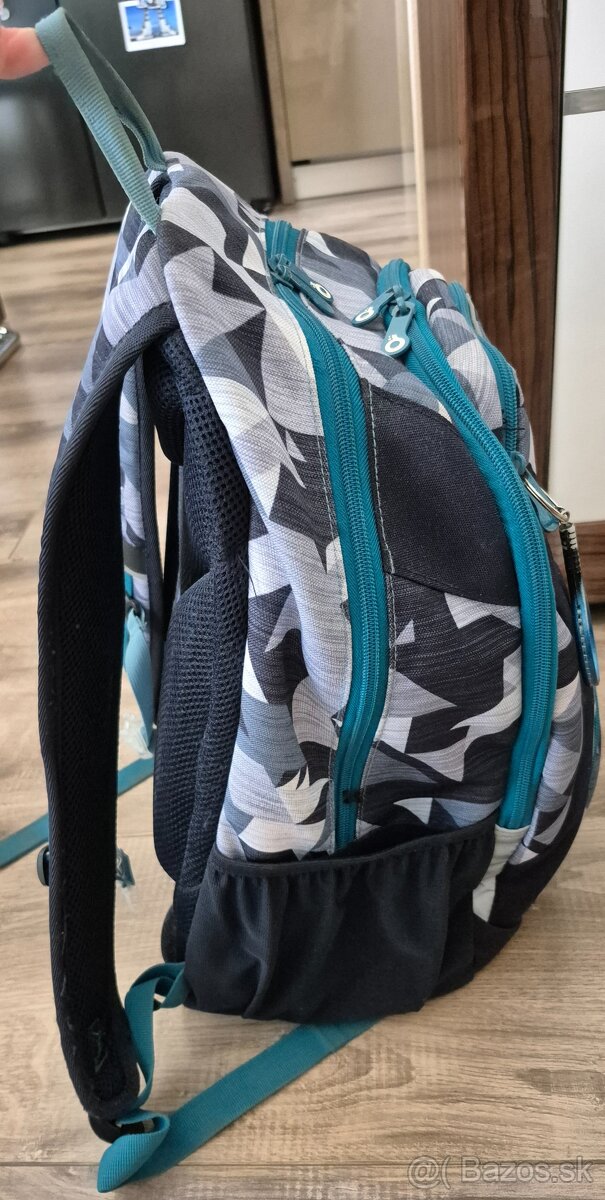 Predam skolsku tasku TOPGAL