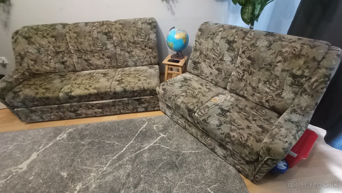 Darujem starší rozkladací gauč