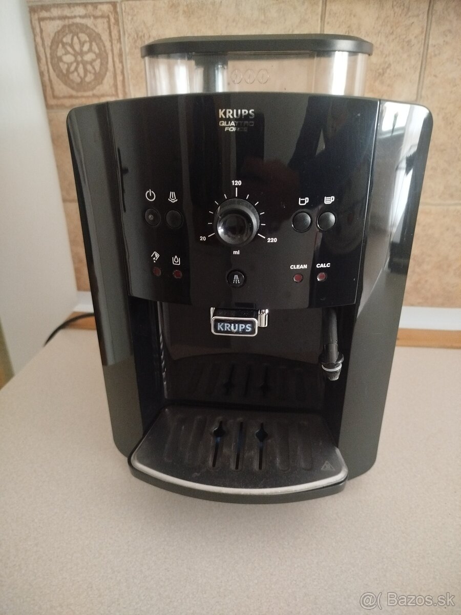 Kávovar Krups Arabica EA811010
