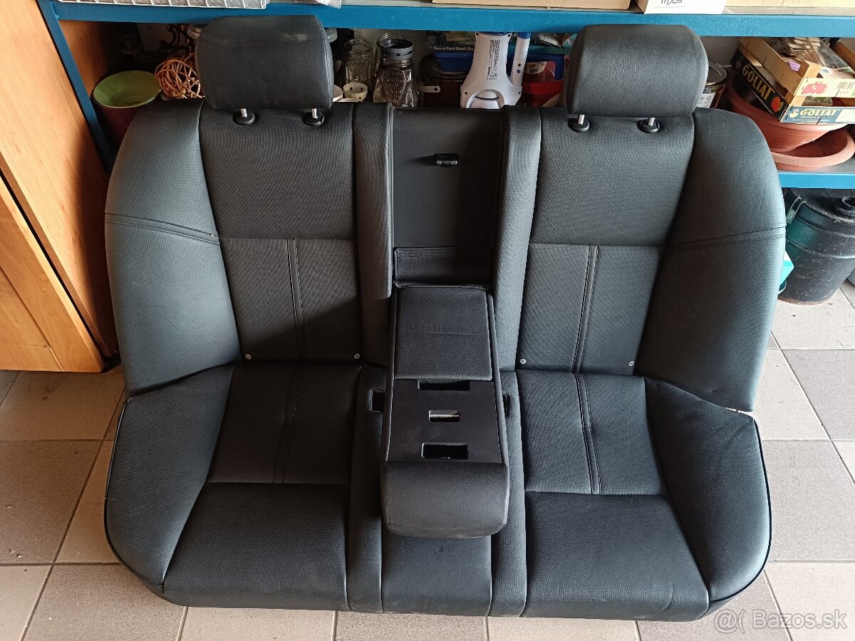 Predám sedačky z E60