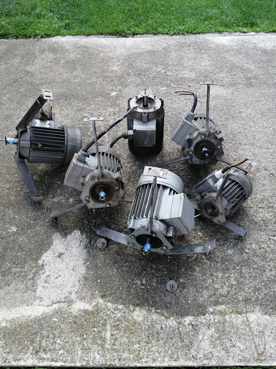 Elektromotor MEZ Mohelnice 180 W, 690ot, 400V, prirubovy.