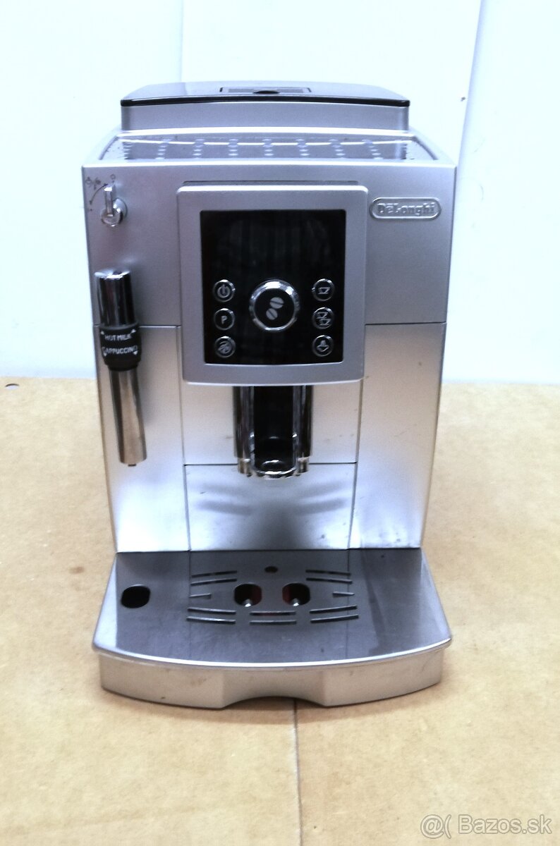 DéLonghi ECAM 23.420 SB (silver-black)