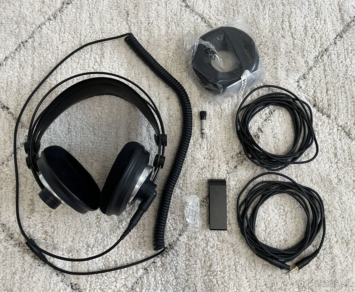 AKG K240 MKII s príslušenstvom