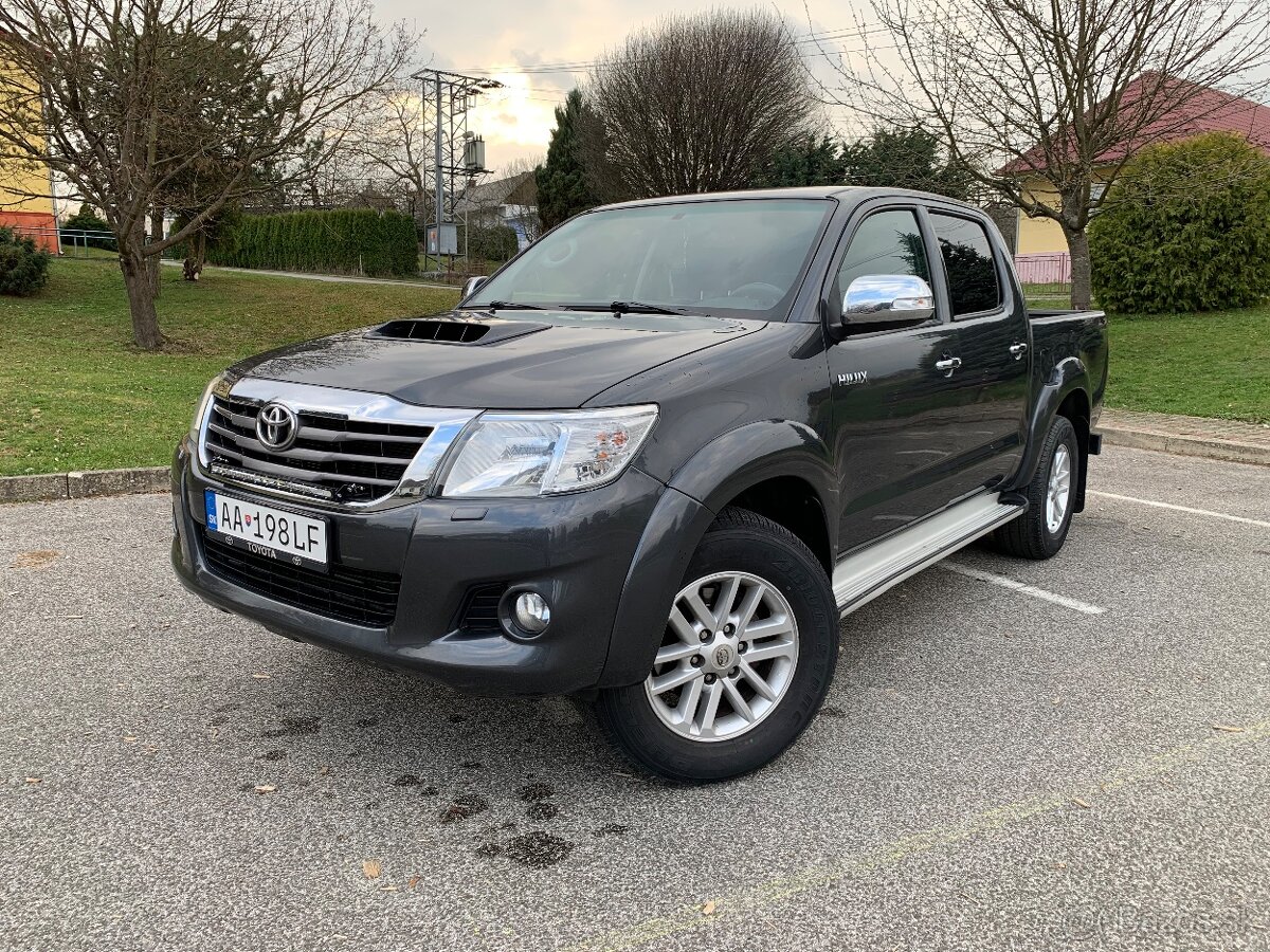 Toyota Hilux 3.0 D-4D 126kw A/T 4x4