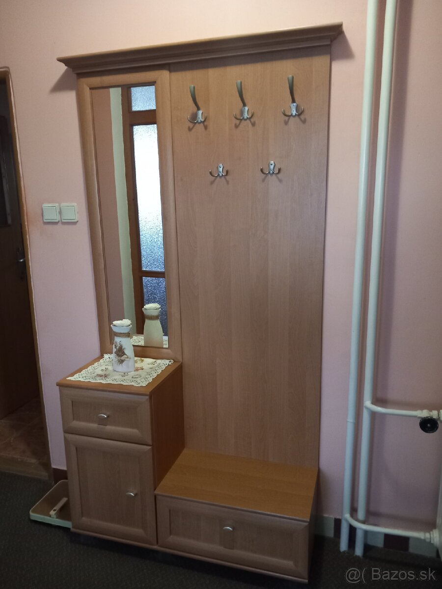 Vešiakova stena- botník