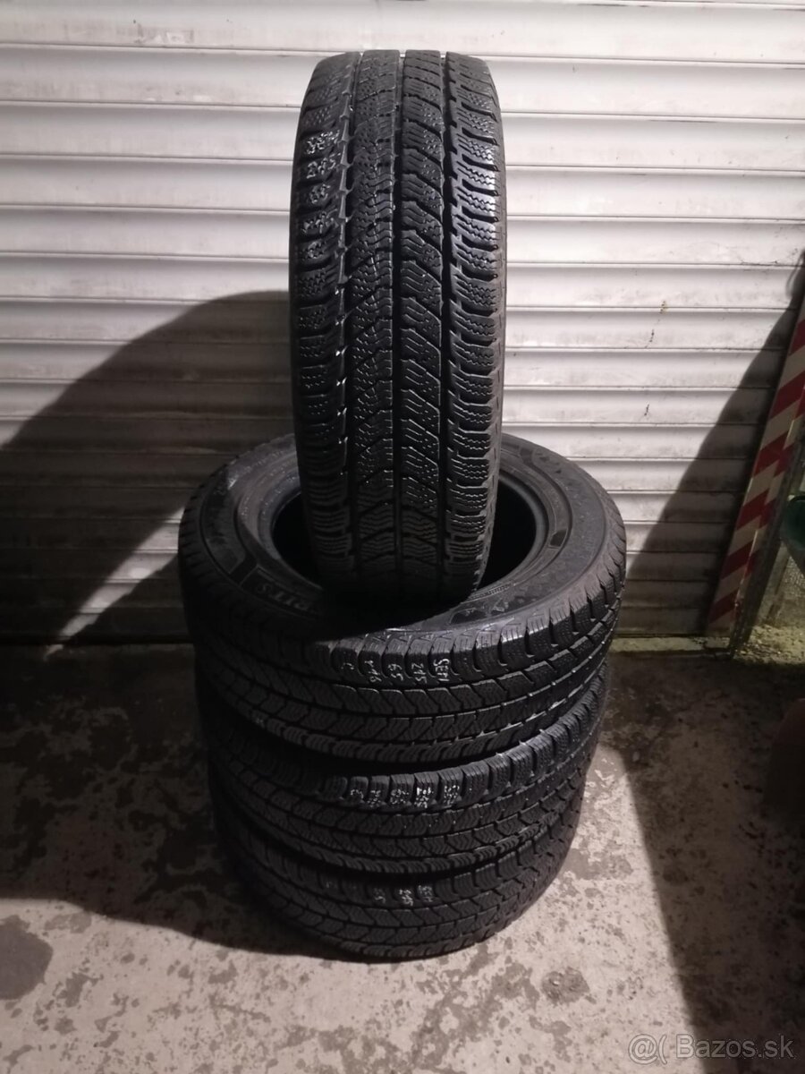 Semperit zimné 215/65/R16 C
