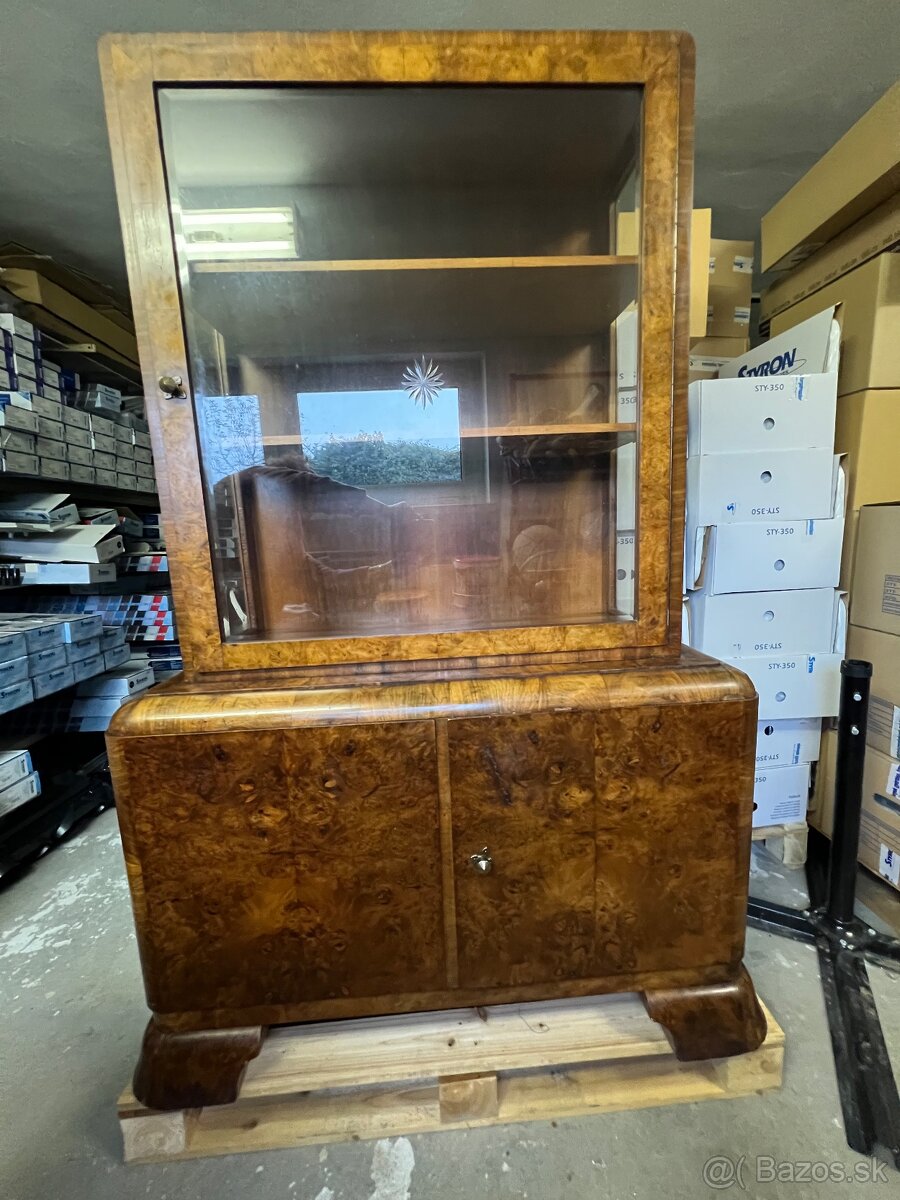 vitrína art deco ako z Dunaja:)