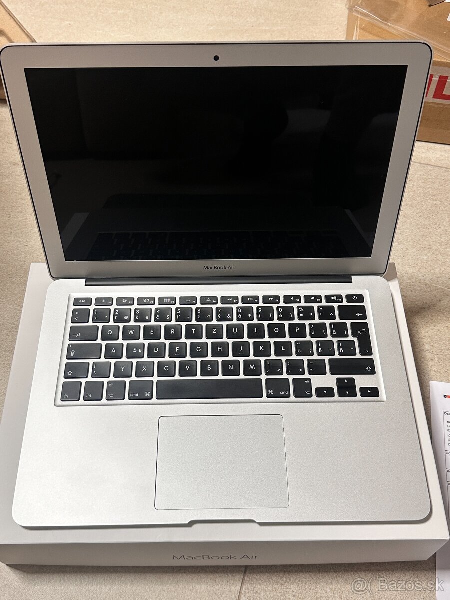 Apple MacBook Air 13.3 256GB 2017+ Office 2016