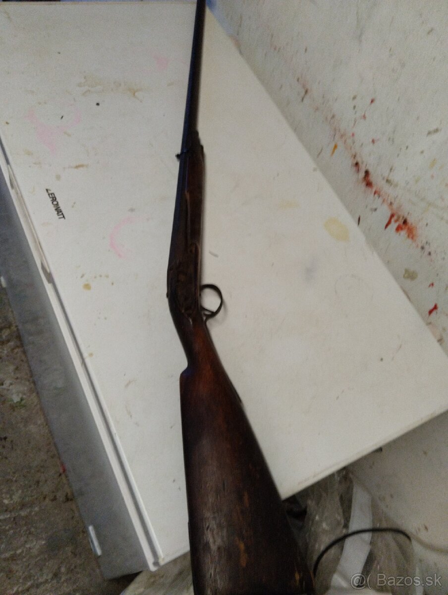 Historická pištoľ a puska