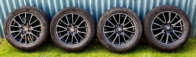 Predám 17´´ALU OZ 5x108 Letné pneu.Michelin 235/50 R17
