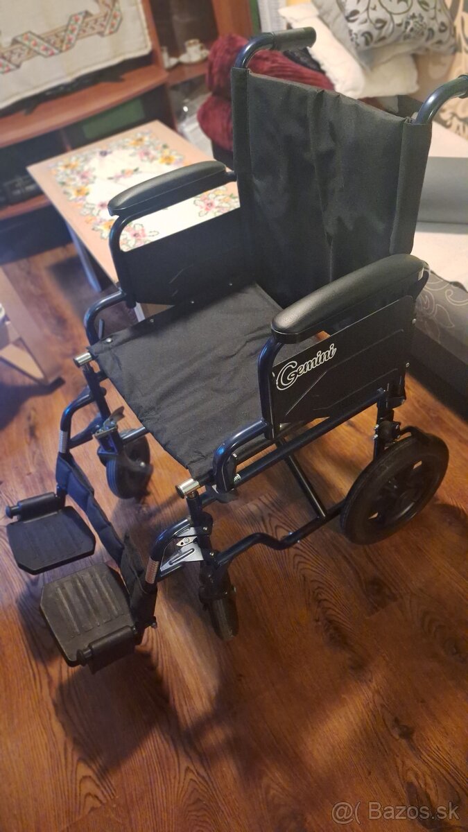 Skladací invalidný vozík Gemini