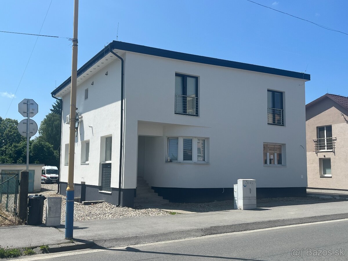 Kancelária (oproti mestskému úradu)