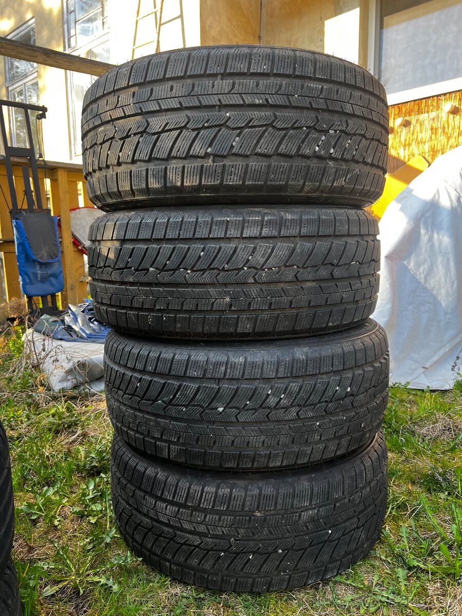 Zimne pneu Austone 235/50 R18