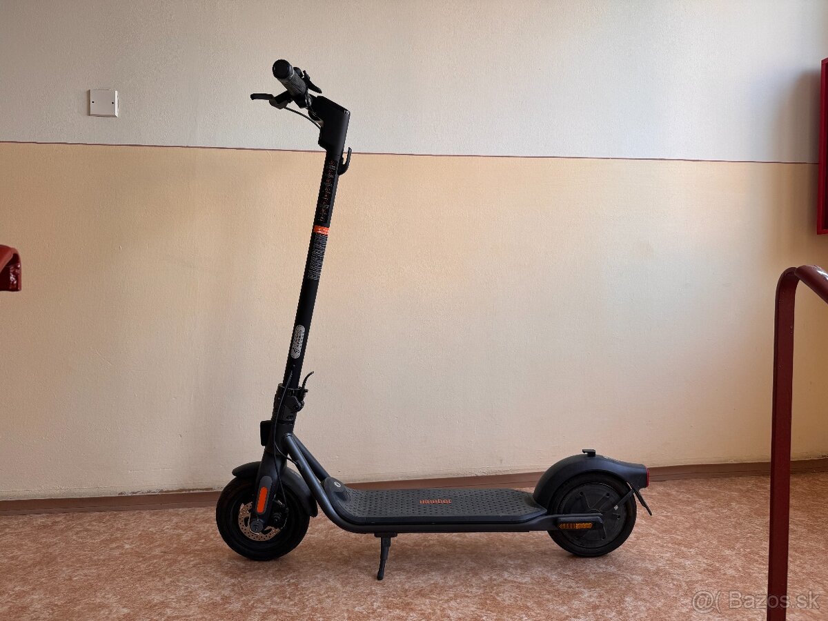 Segway Kickscooter F2