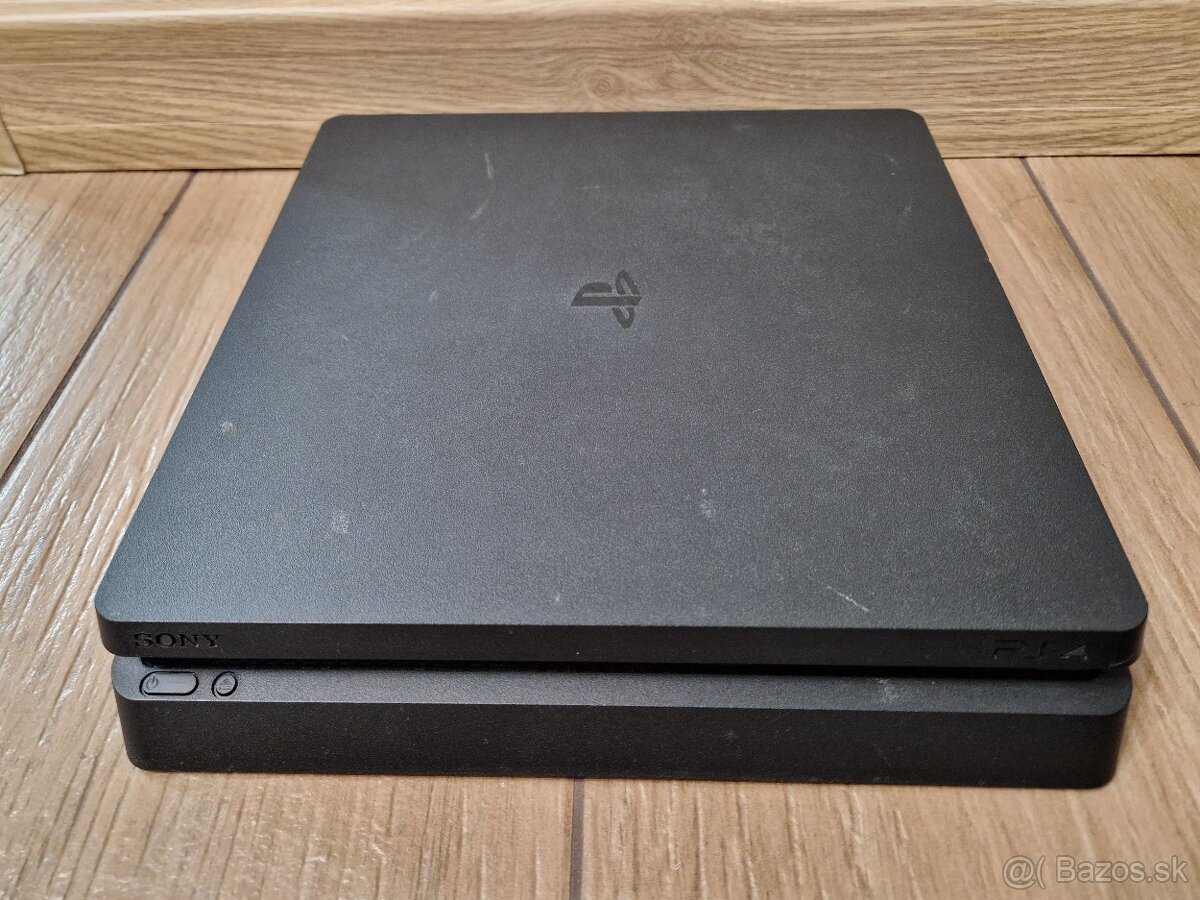 PlayStation 4 Slim herná konzola na náhradné diely