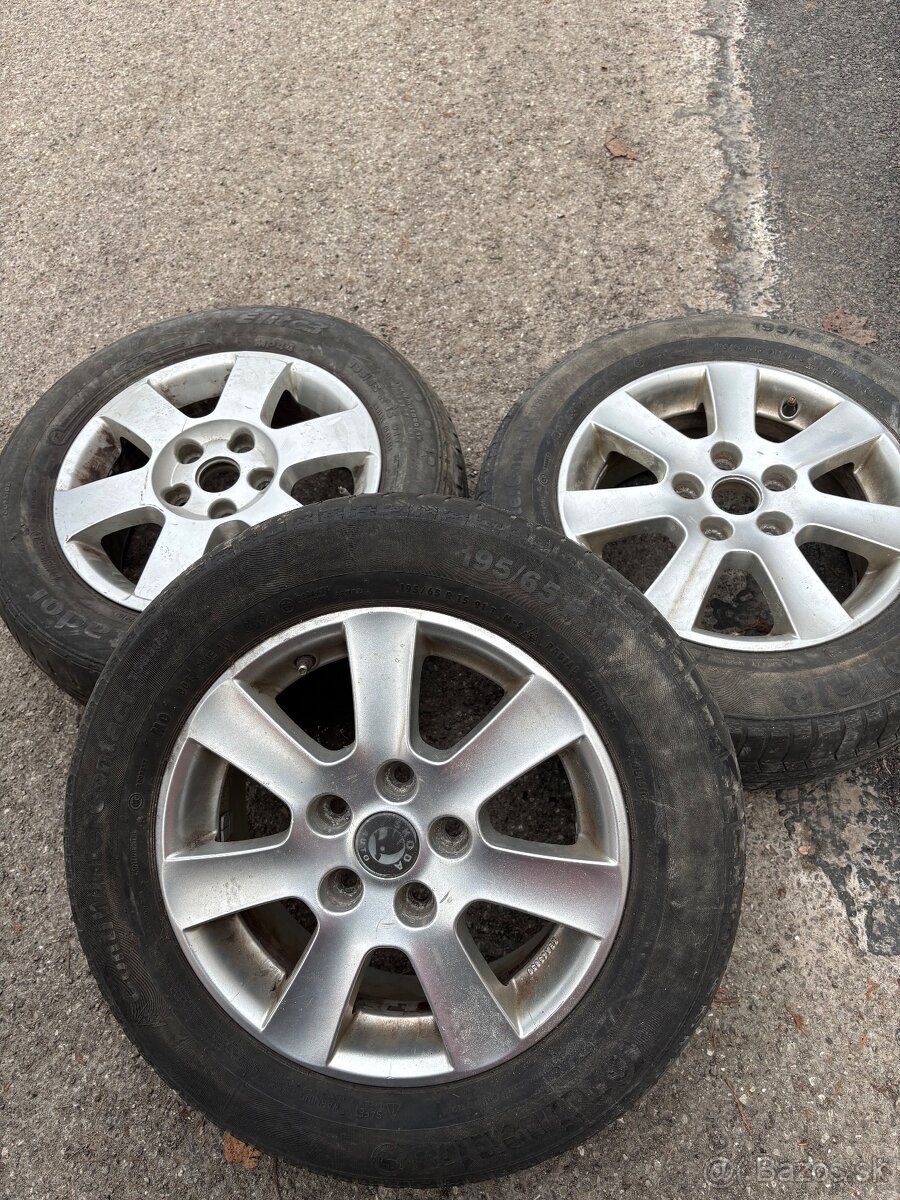 3x pneumatiky s diskami 195/65 R15