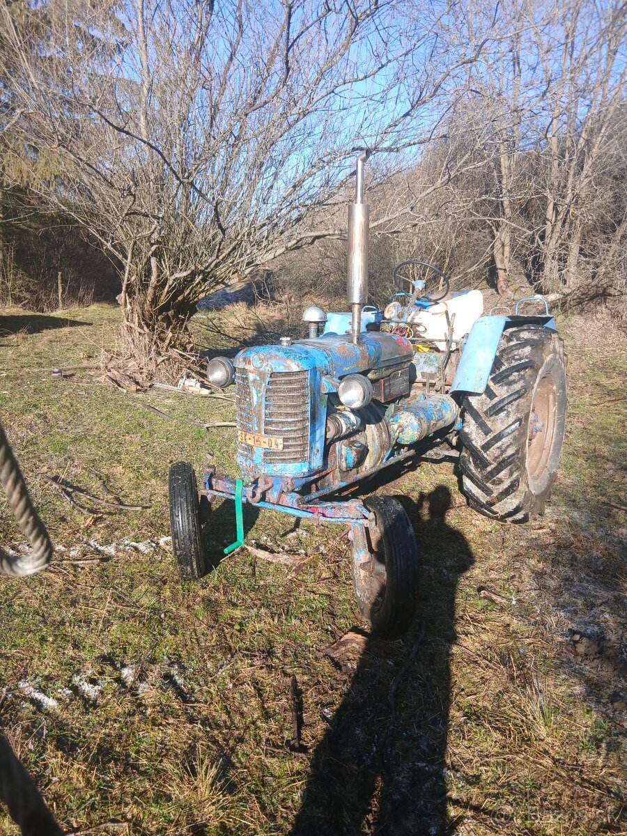 Zetor 25