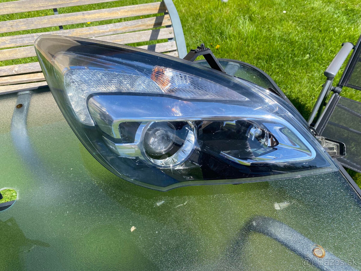 opel meriva svetlo 2014-