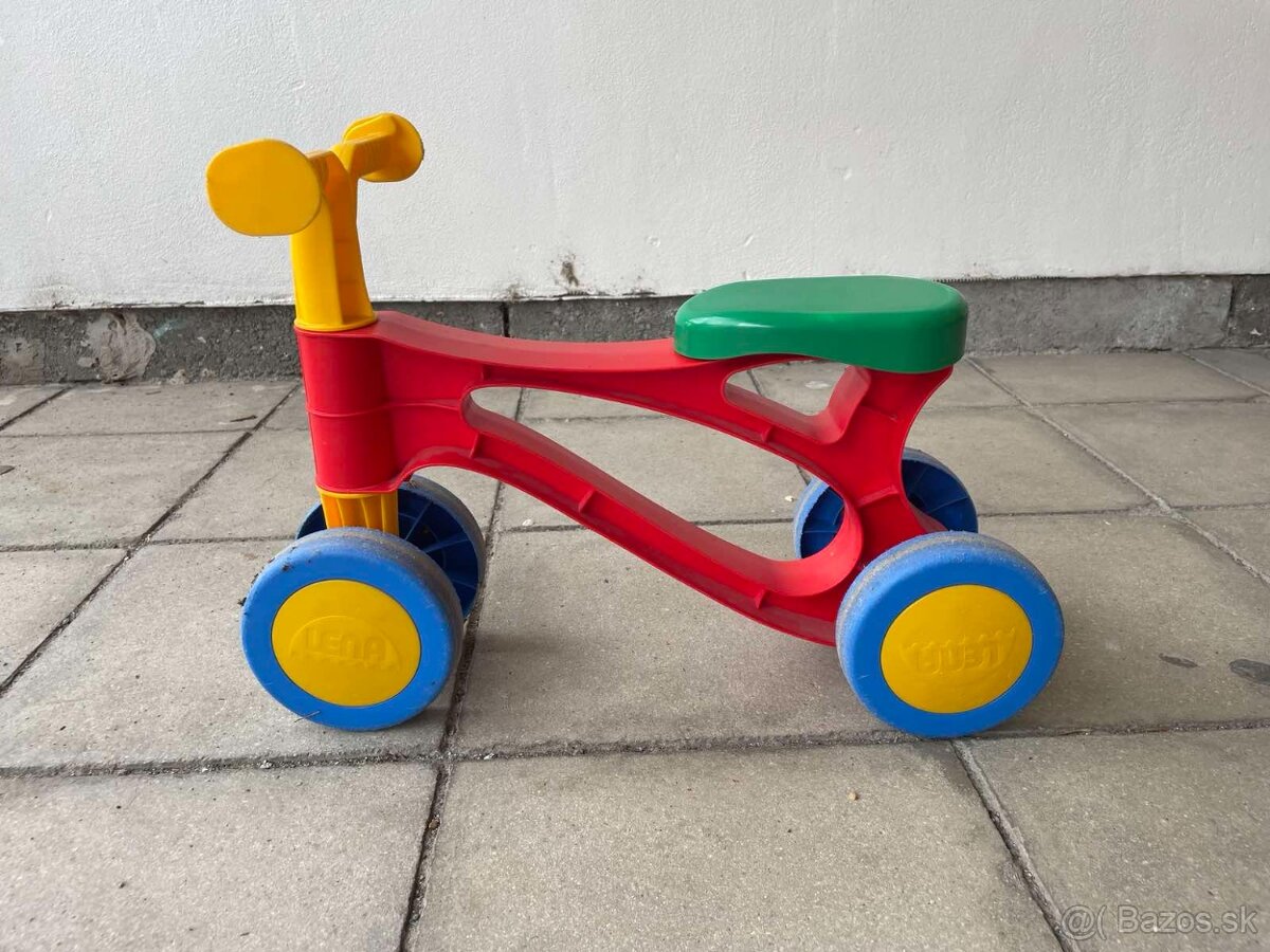 Predám plastové odrážadlo červená motorka