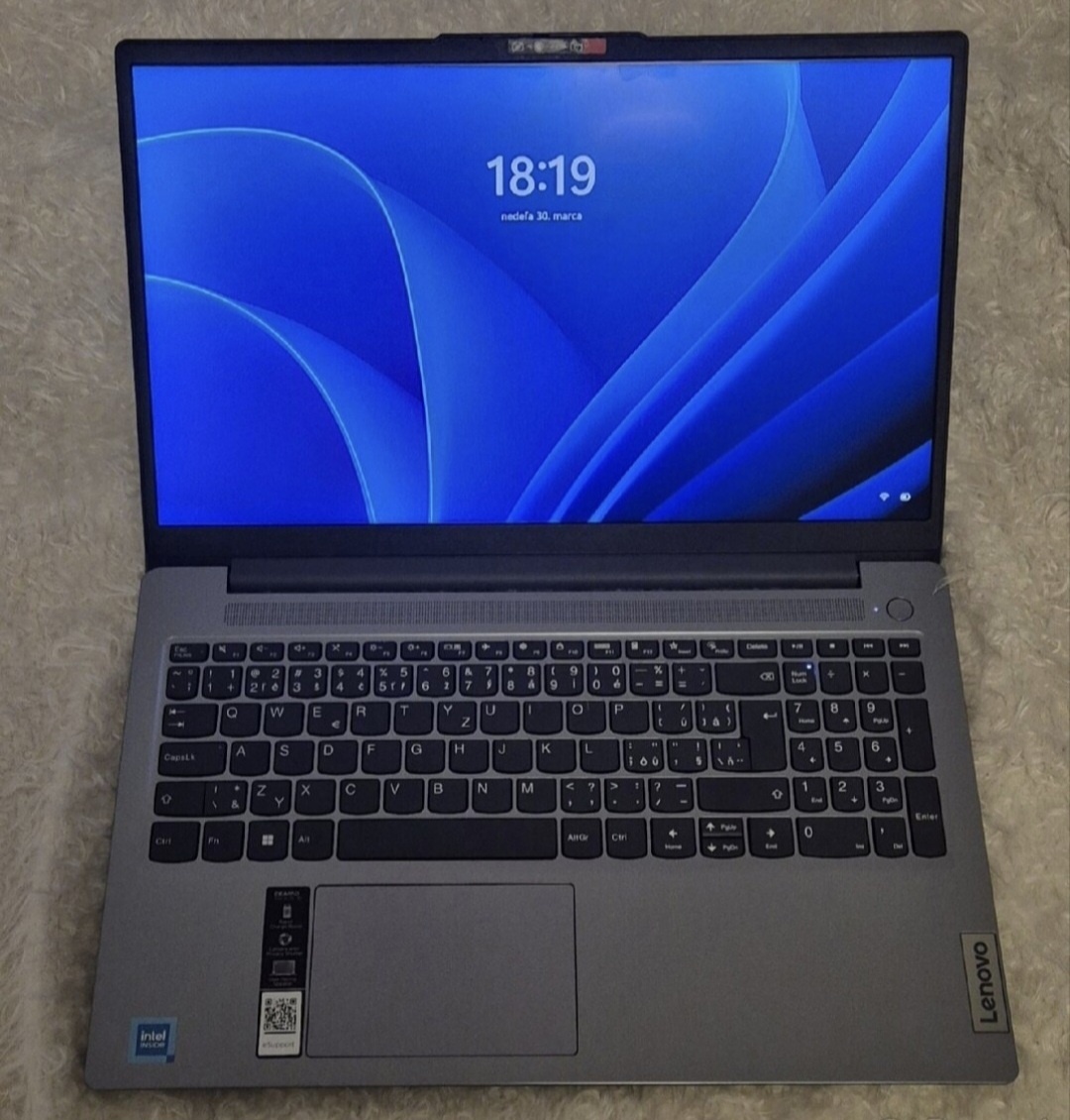 Lenovo IdeaPad Slim 3 15IAN8 záruka 2r. Platné do zmazania