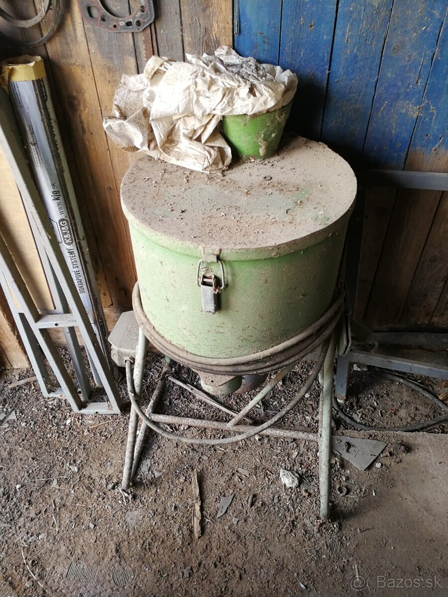 Šrotovnik na kukuricu a zrno