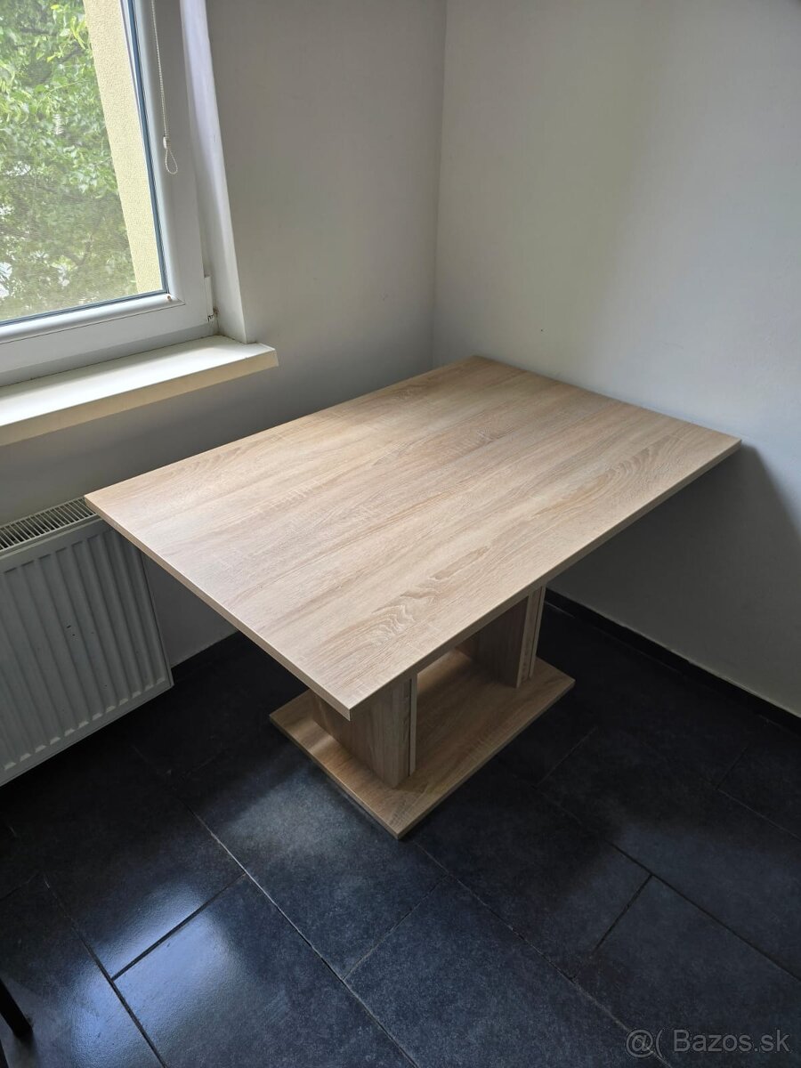Jedálenský stôl + stoličky