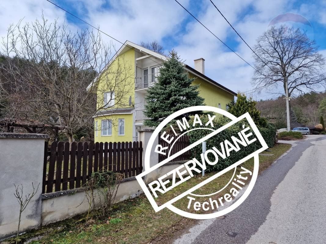 REZERVOVANÉ Rodinný dom 5-izb. 288m2 Kanianka neďaleko