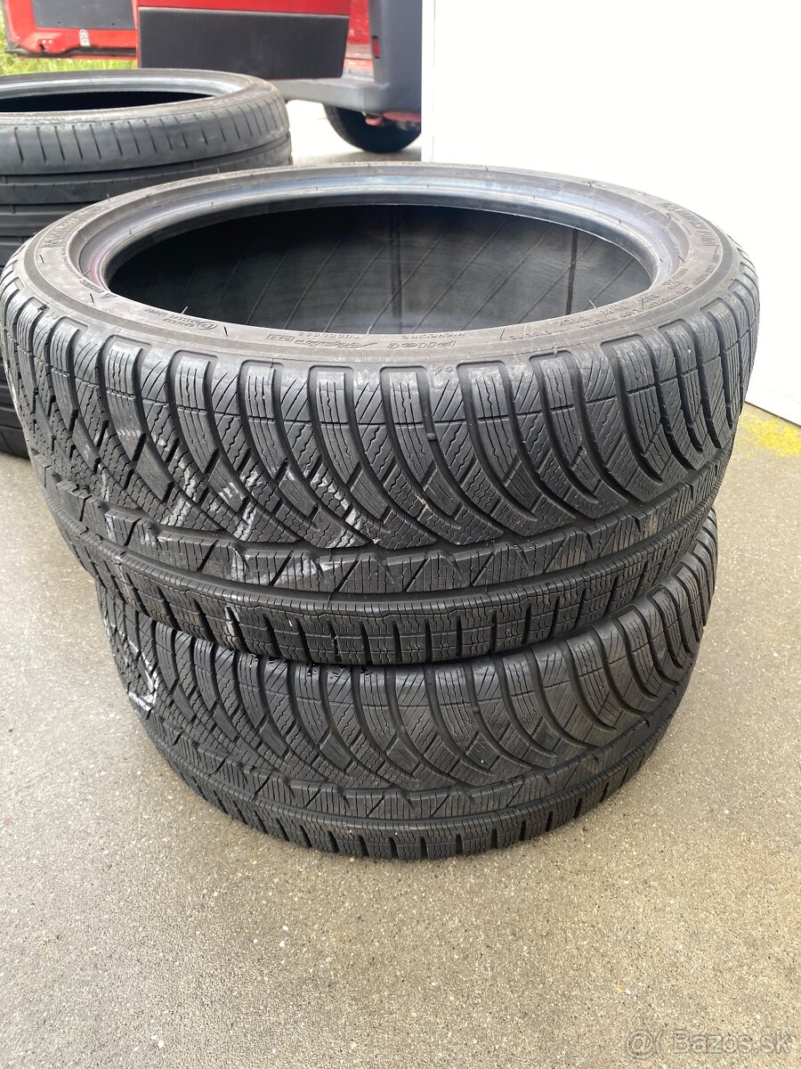 Michelin 235/40 R18