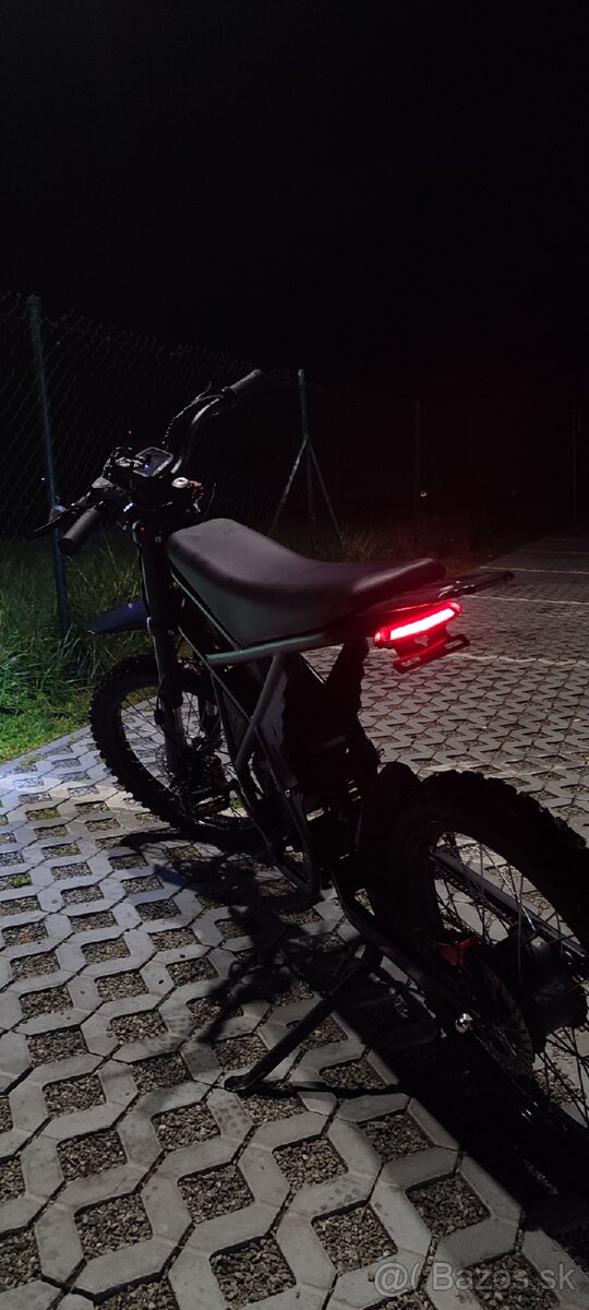 Elektricka motorka GT73