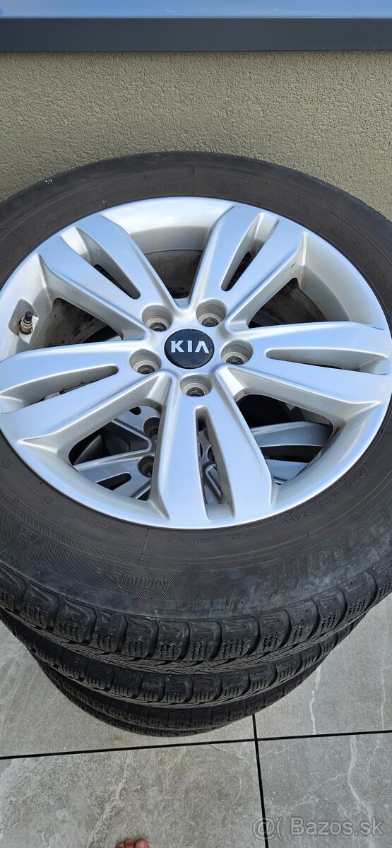 Alu R17 Kia + zimné pneu Bridgestone 225/60 R17
