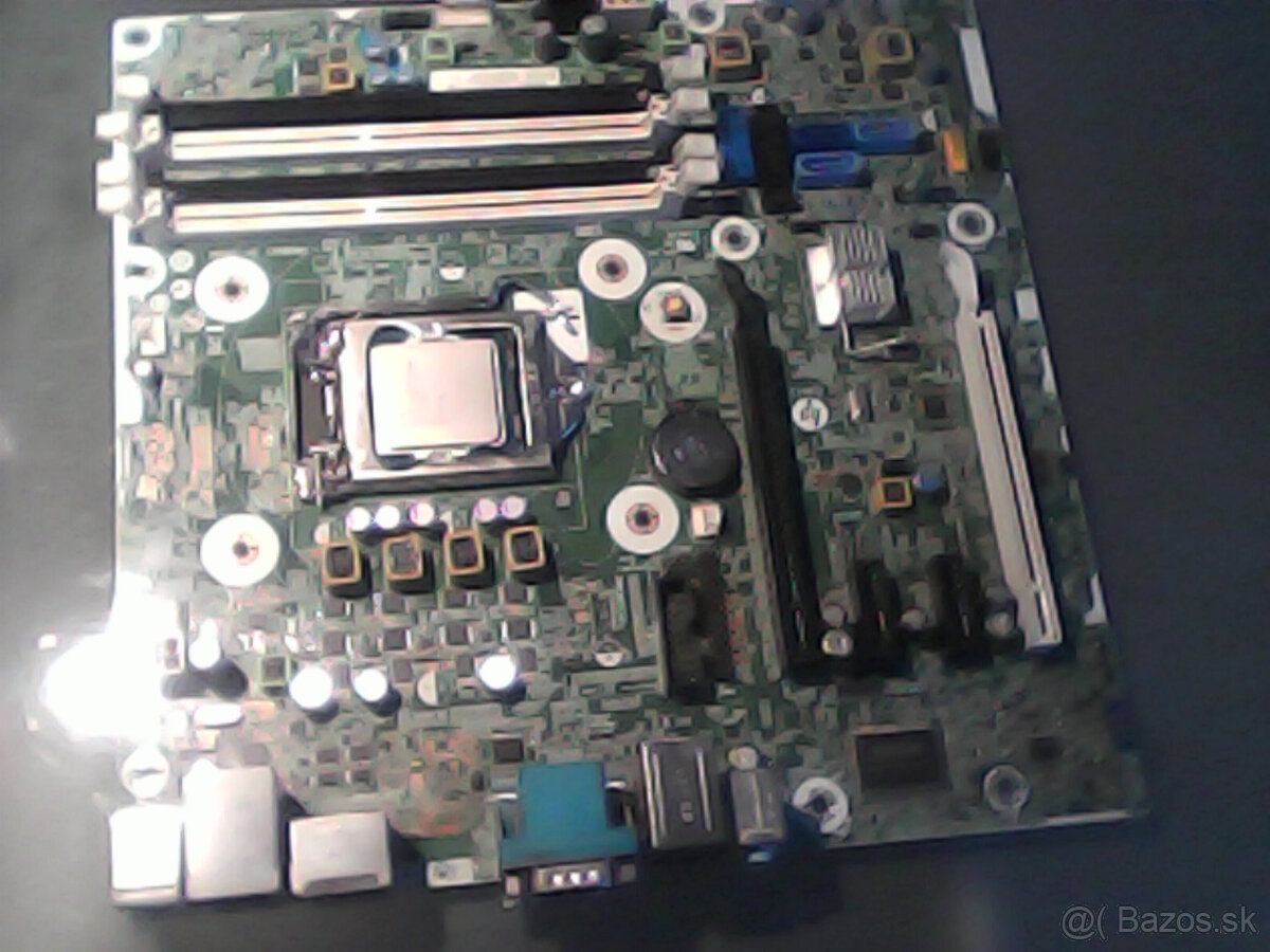 xeon 1220 v3 spolu s doskou aj original chladicom