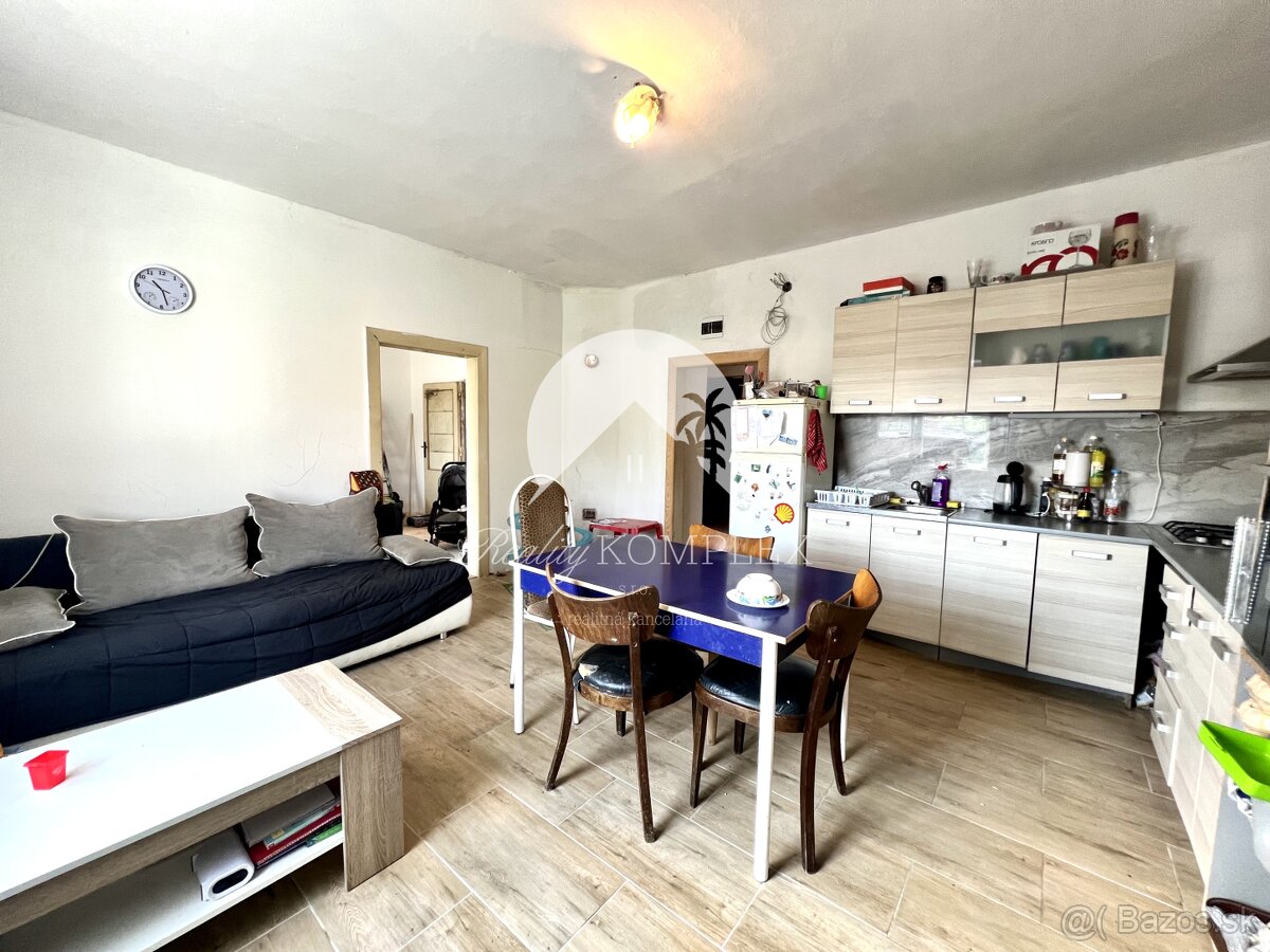 Reality KOMPLEX s.r.o. ponúka na PREDAJ priestranný 5-izbový