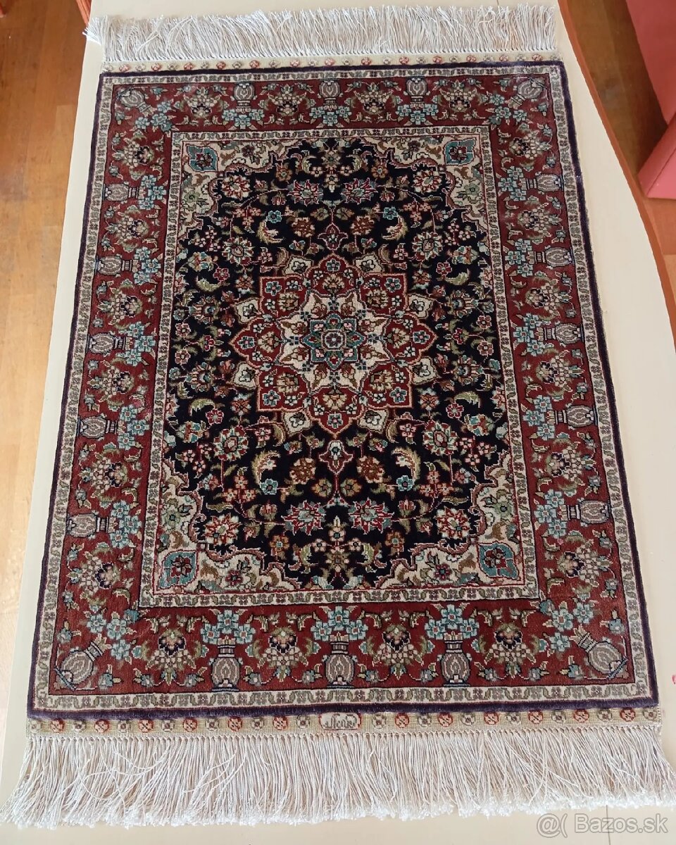 ⭐Perzský hodvábny koberec Isfahan – podpísaný 79x45⭐