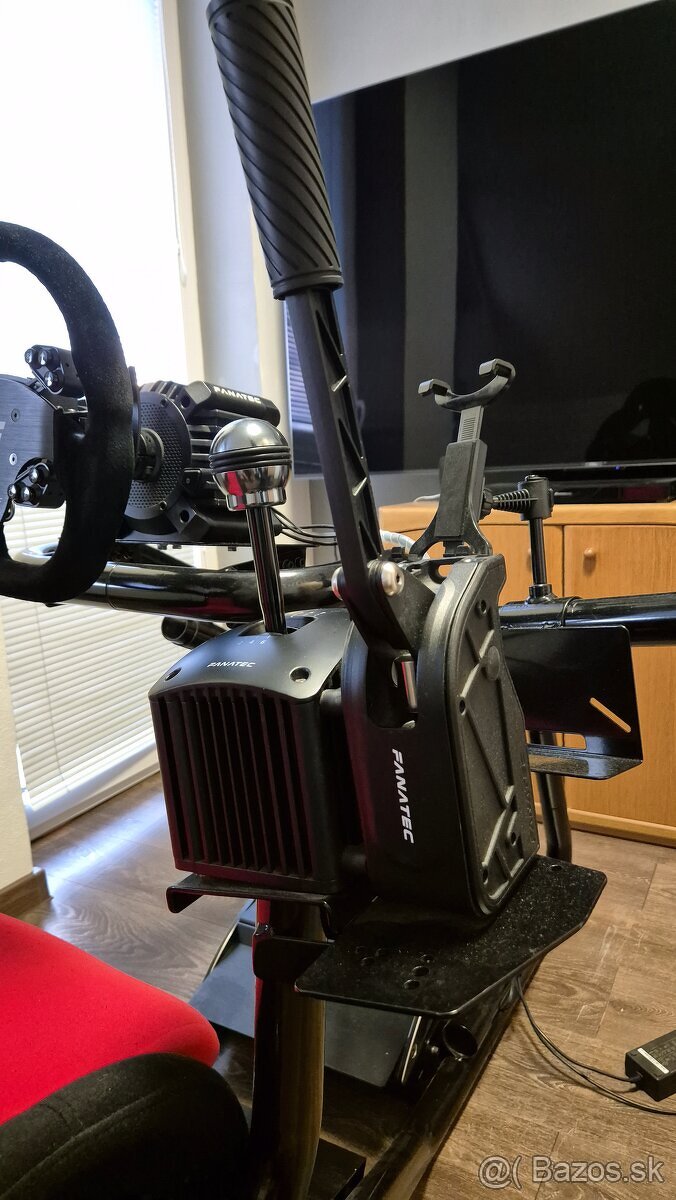 Sim racing, simulator, fanatec, lgitech, thrustmster,volan