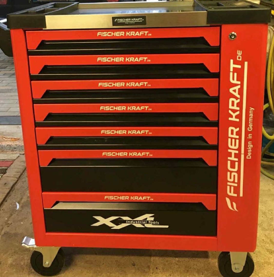 Dielensky vozik s naradim cerveny