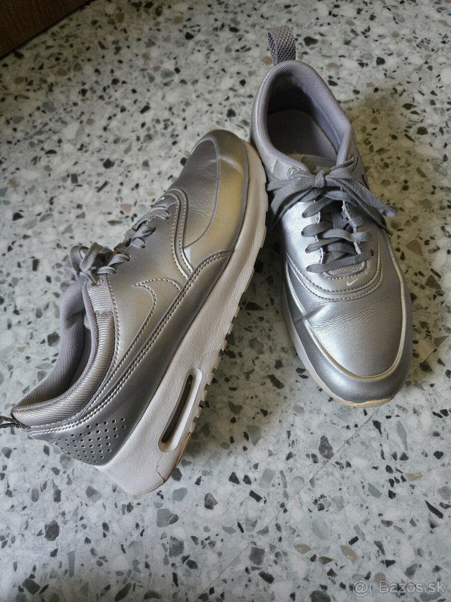 Dámske tenisky Nike veľ. 40