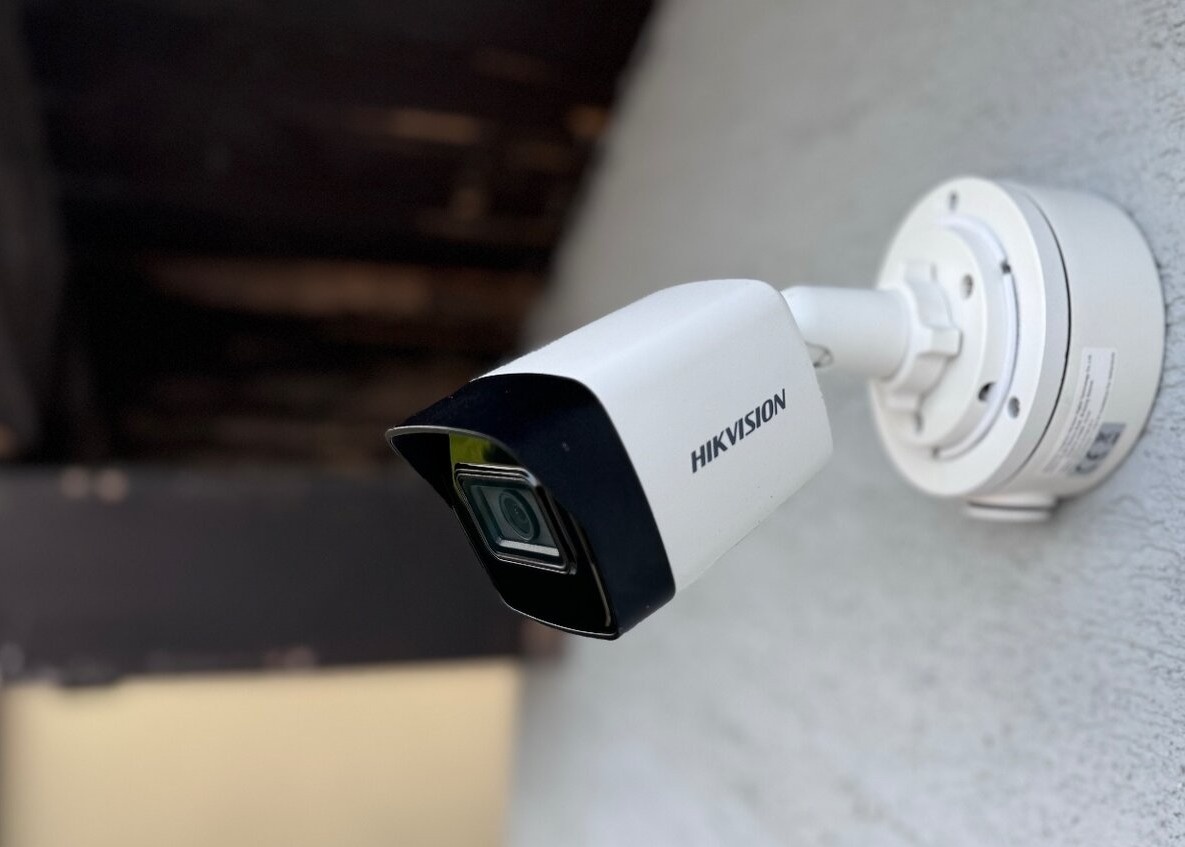 Alarmy a kamerové systémy