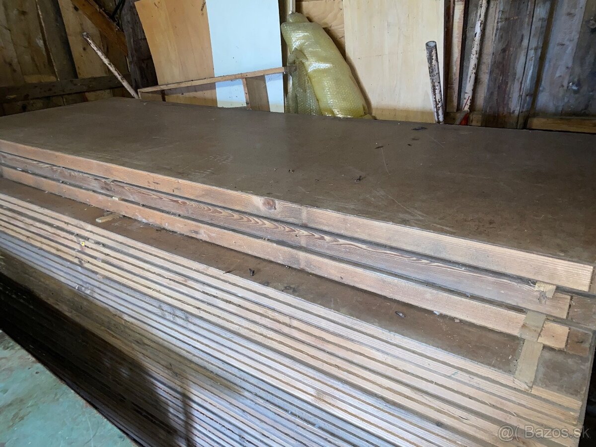 Drevo-Likusové lisované panely