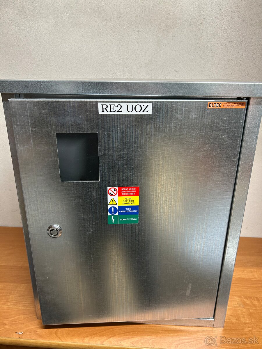Rozvádzač elektriny, na prípojku, domový rozvádzač