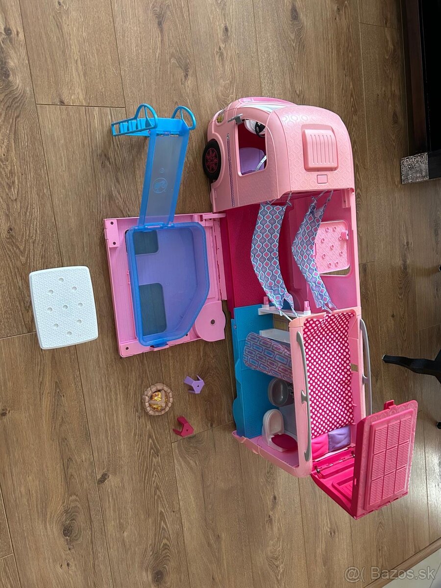 Barbie karavan