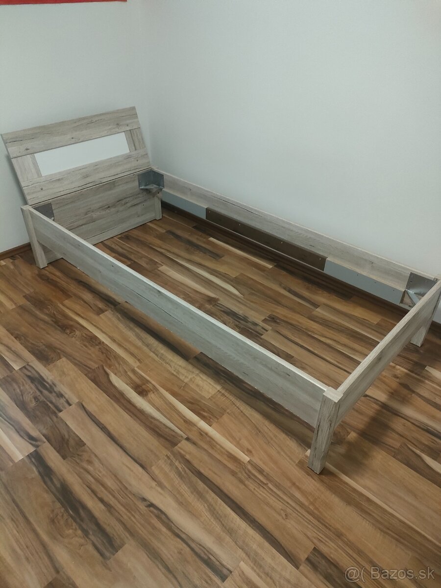 Darujem posteľ 90x200