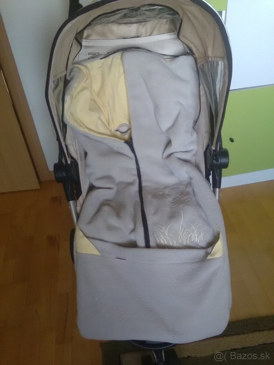 Športový kočík s fusakom+mix oblečenia