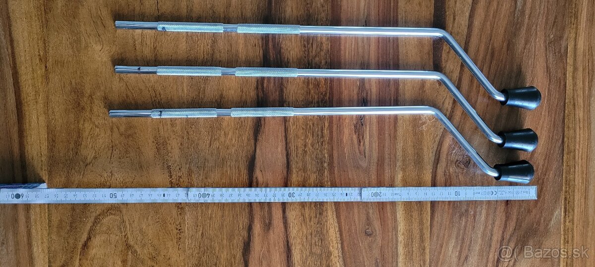Predám nožičky na kotol 50cm.dlžka.hrúbka 8mm chromové