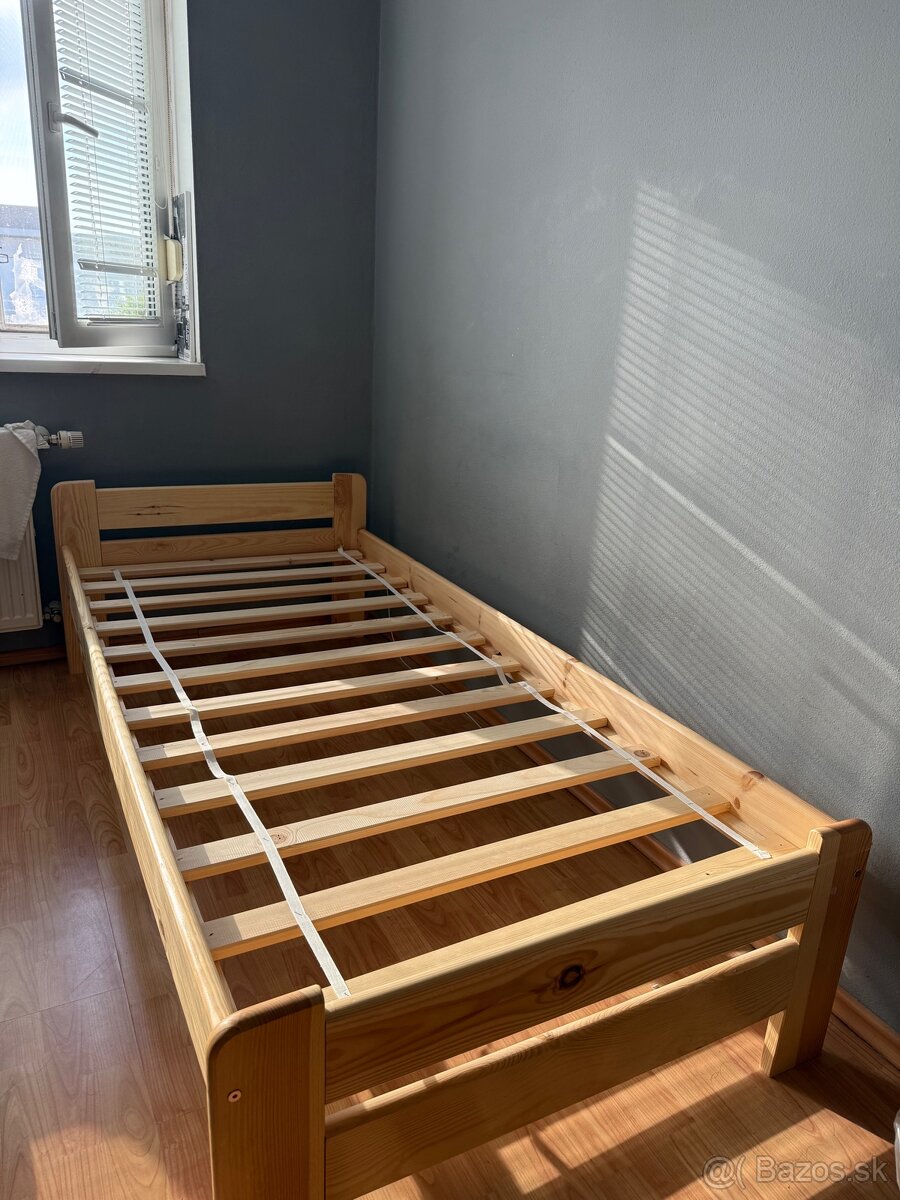 jednolôžkovú posteľ 90x200