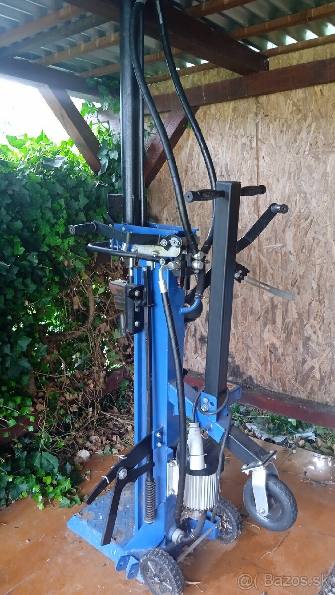 Štiepačka na drevo SCHEPPACH HL1050